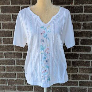 Vintage BonWorth Embroidered Tshirt